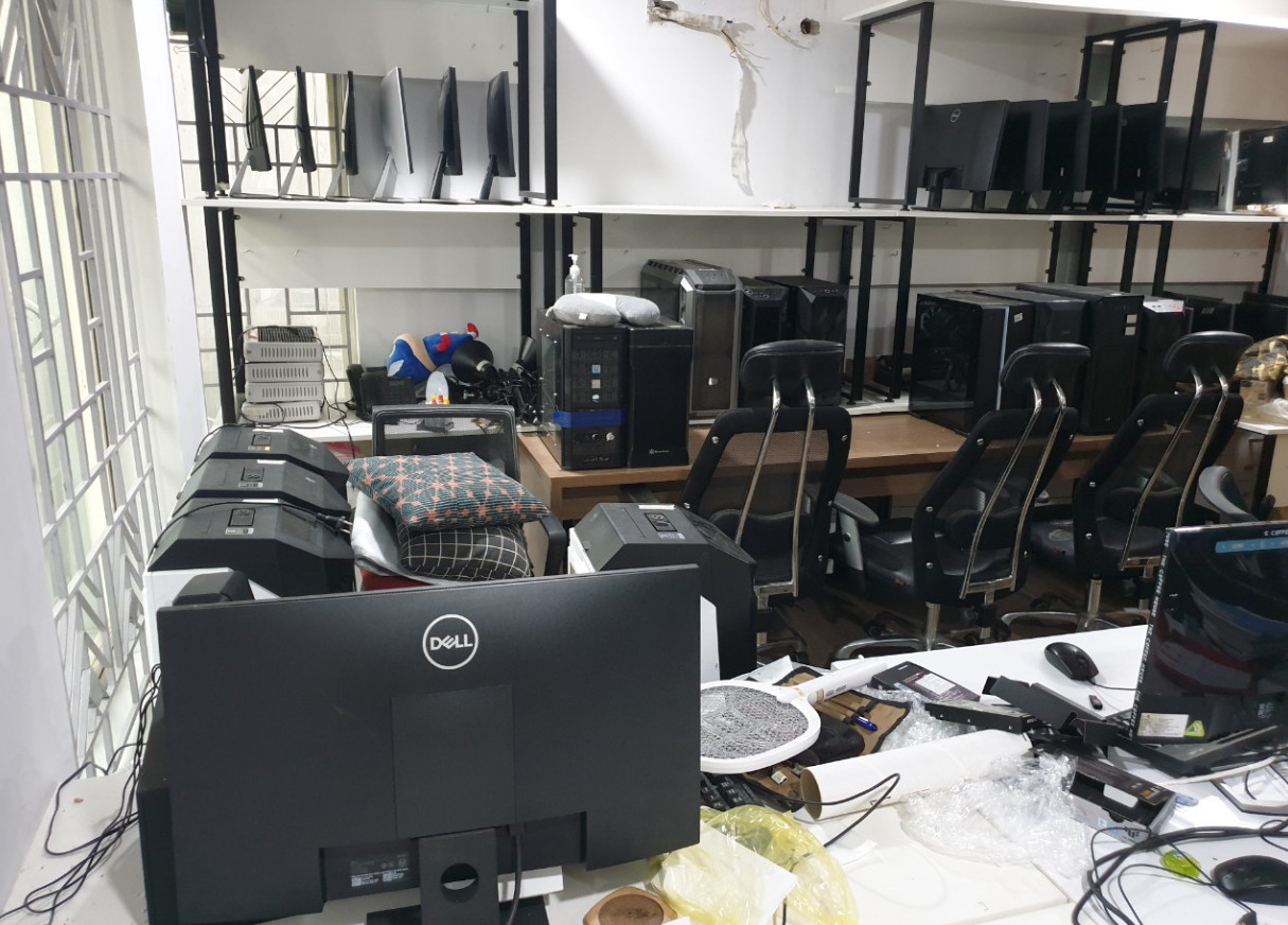 Tháo dỡ hoàn trả mặt bằng theo quy định hợp đồng