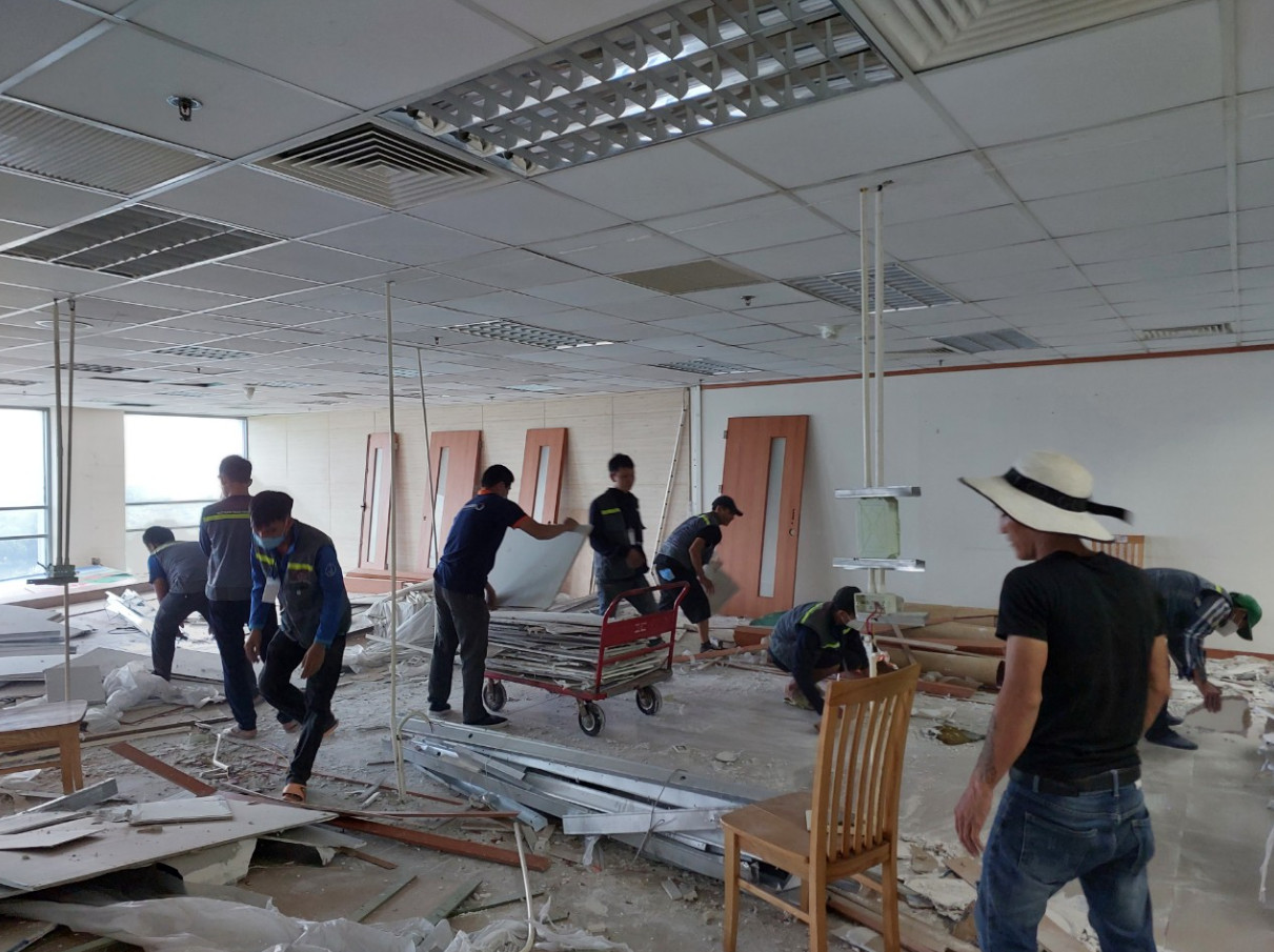 Tháo dỡ hoàn trả mặt bằng theo quy định hợp đồng