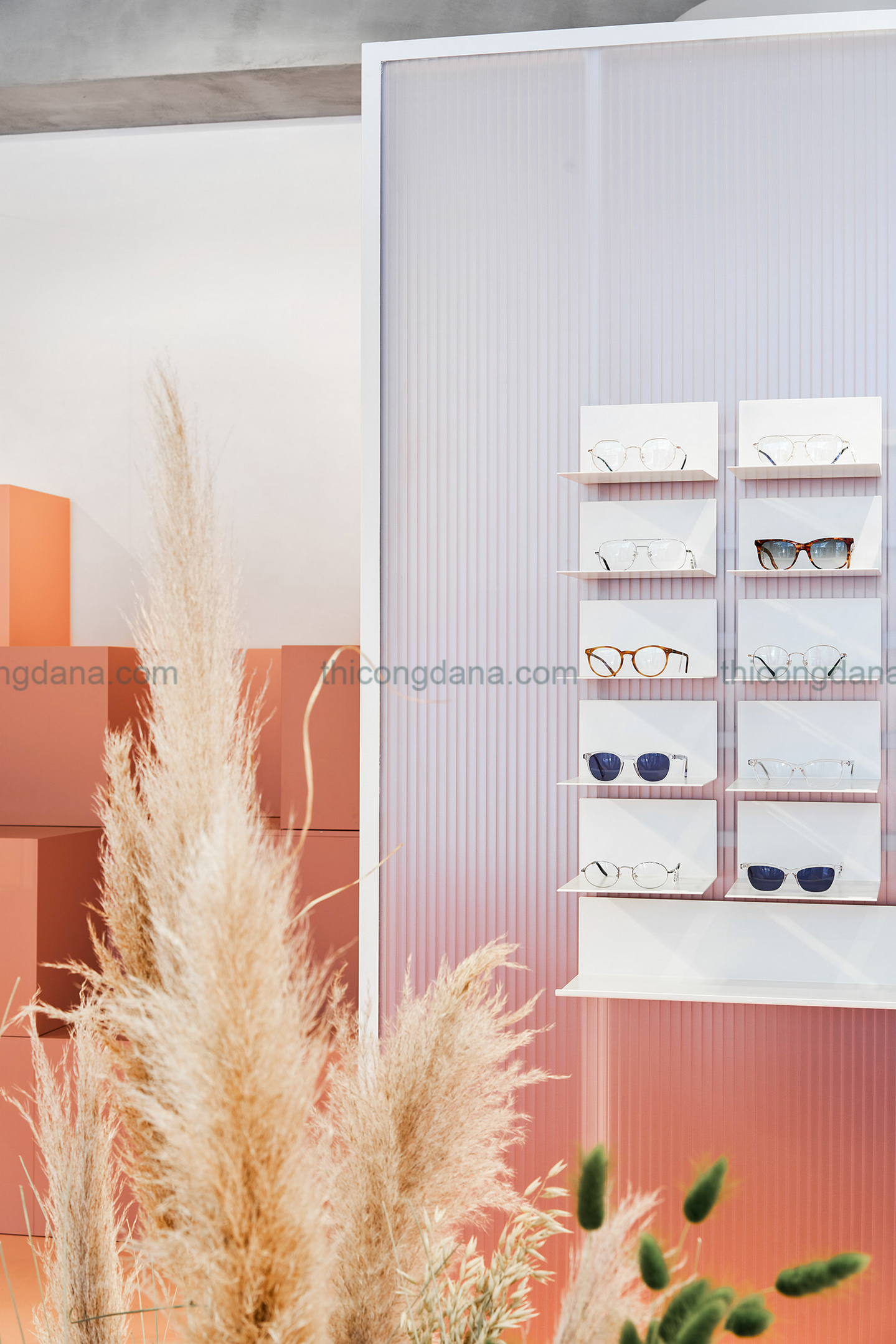 Thiết kế thi công trọn gói cửa hàng mắt kính thời trang phong cách hiện đại sang trọng tại Đà Nẵng